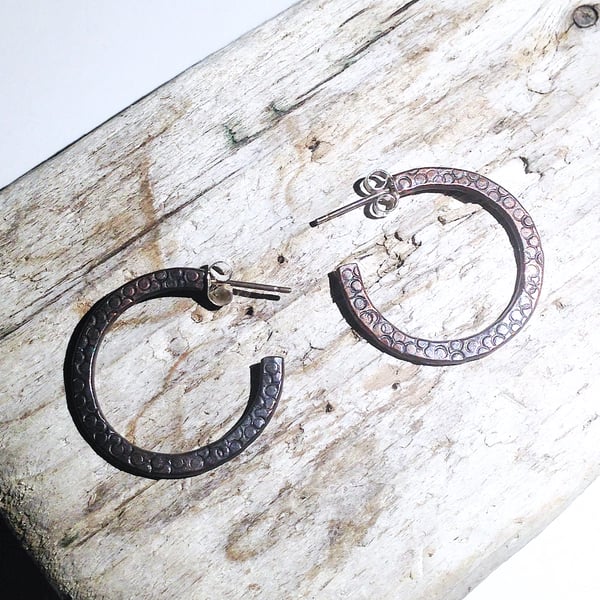 Antiqued Copper Hoop Earrings (ERCUSTHP4) - UK Free Post