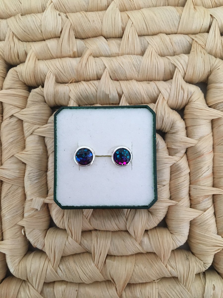 Pretty Round Tri-coloured Earstuds