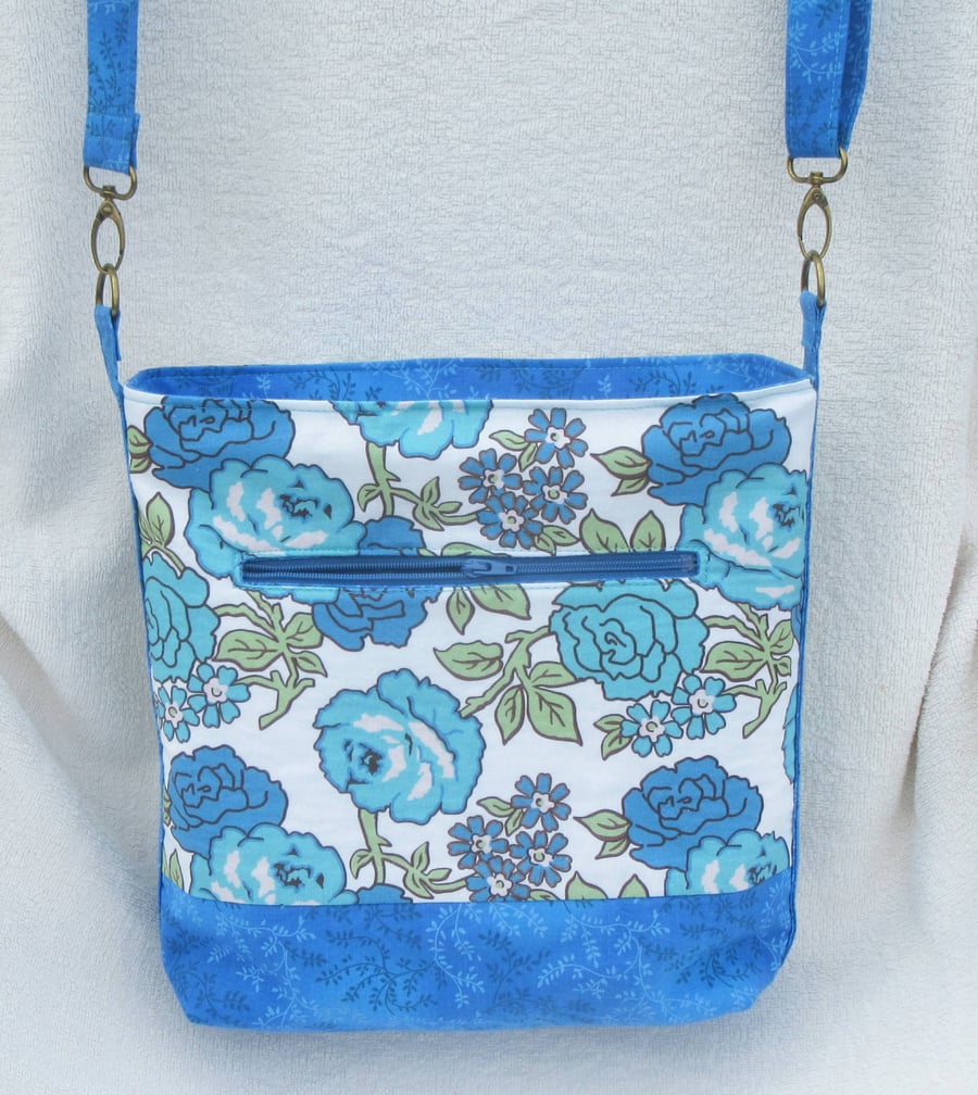 Blue Roses Adjustable Bag and Facemask