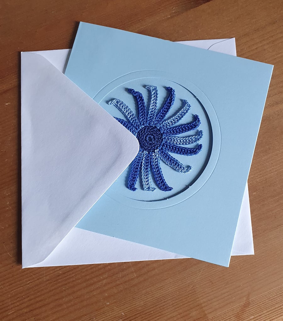 BLUE CARD, BLUE MULTI SPIRAL TO CENTRE - 13CM SQUARE - BLANK FOR YOUR MESSAGE