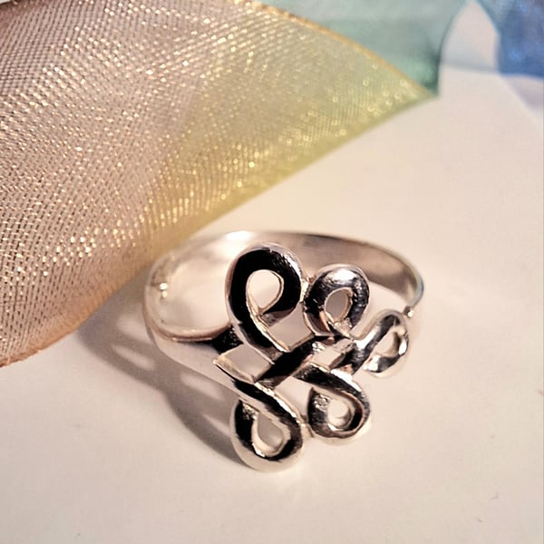 Medium Celtic Knotwork Ring
