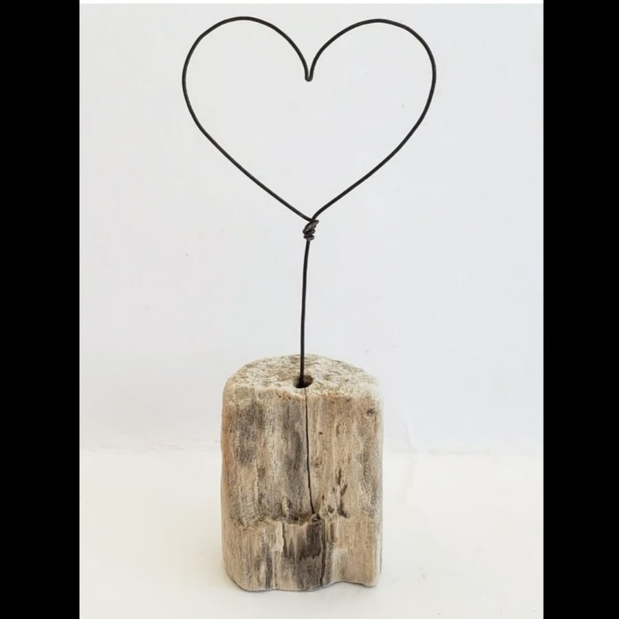 'Be Mine' driftwood and wire heart.