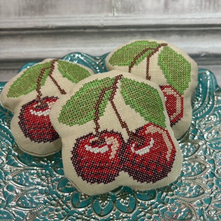 Cherry Bowl Filler by Carolee Crafts SY 0010