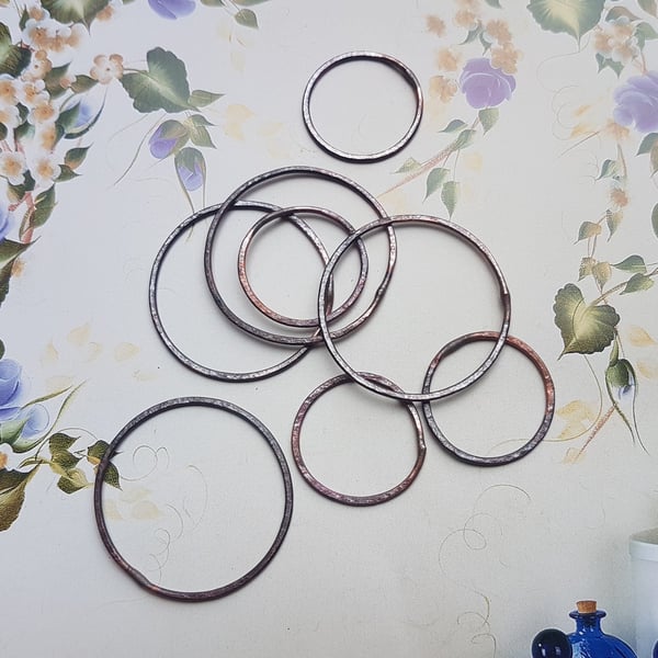 copper soldered rings,old patina round copper connectors,closed copper circle