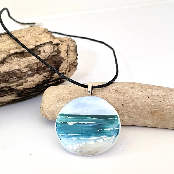 Hand painted enamel & glass round seascape pendant 