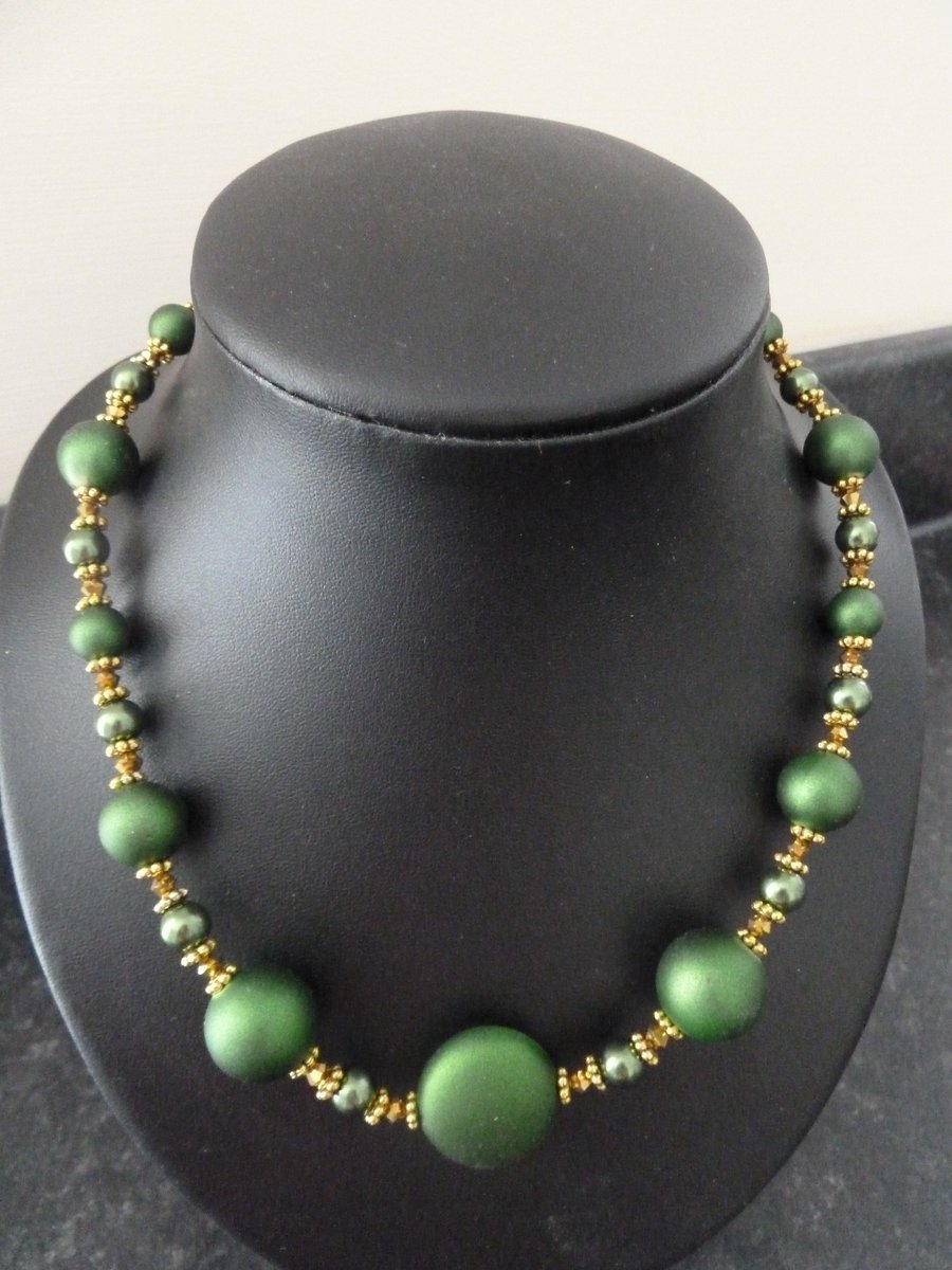 green and gold necklace