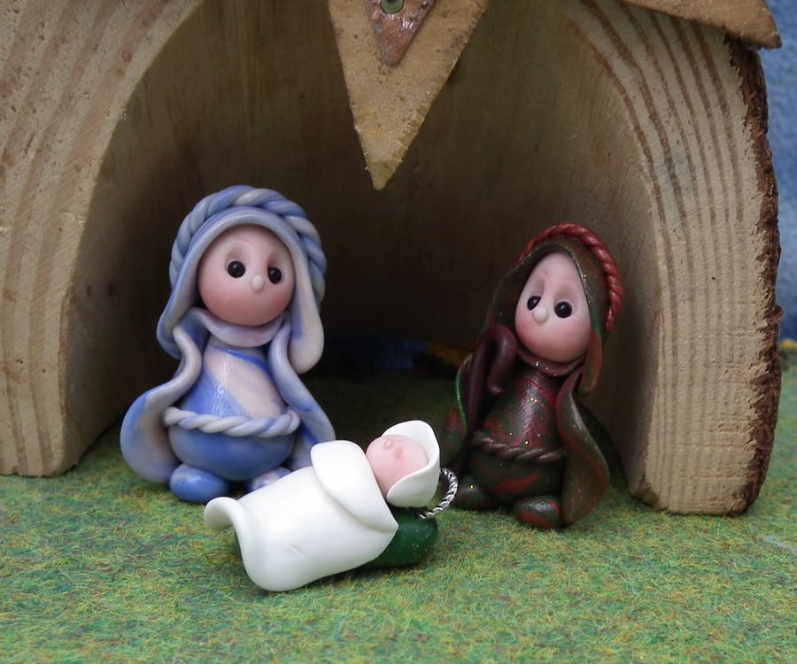 Holy Family Nativity Set Crib with Figures OOAK Sculpt by Ann Galvin