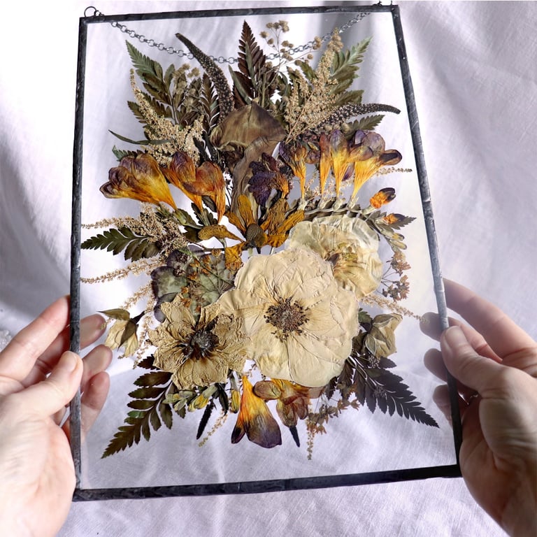 Graceful Floating Glass Bohemian Wall Art: Brown Botanical Pressed Flower