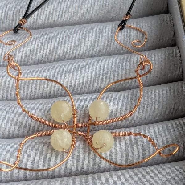 Yellow honey Jade bead and copper wire flower necklace 