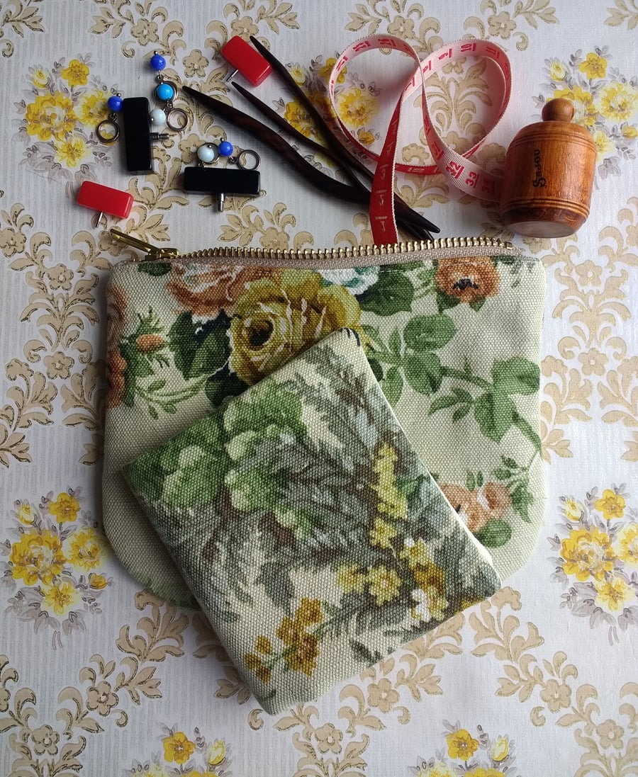 Little notions pouch and needlecase set