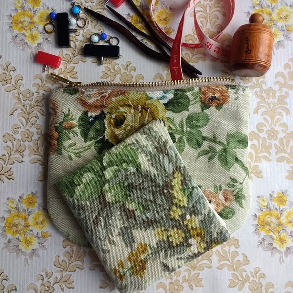 Little notions pouch and needlecase set