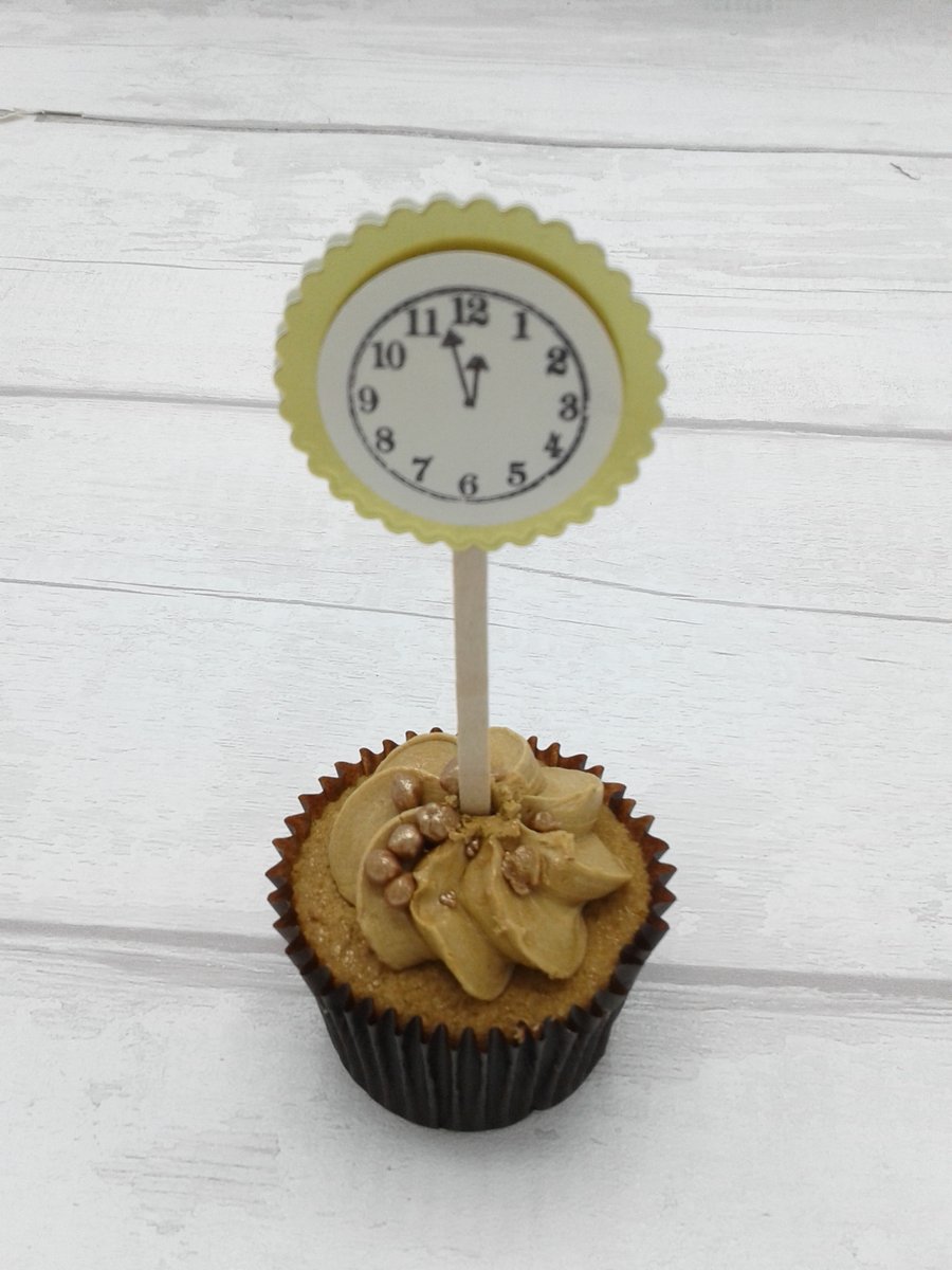 New Years Eve cupcake toppers. New years Eve party food decorations. Set of 20. 