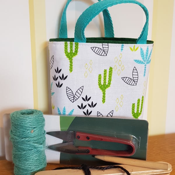 Gardeners gift bag: cacti 