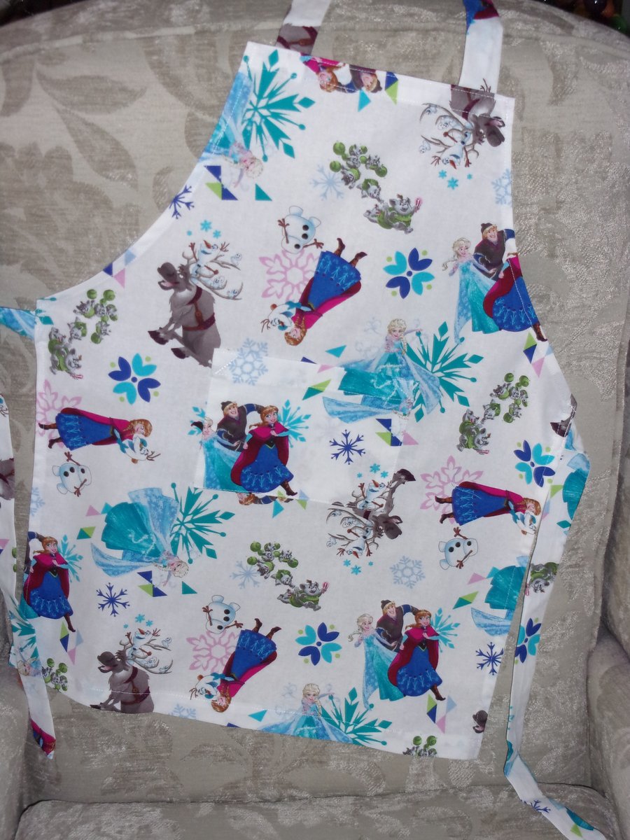 Childs Apron with Frozen 2 Characters