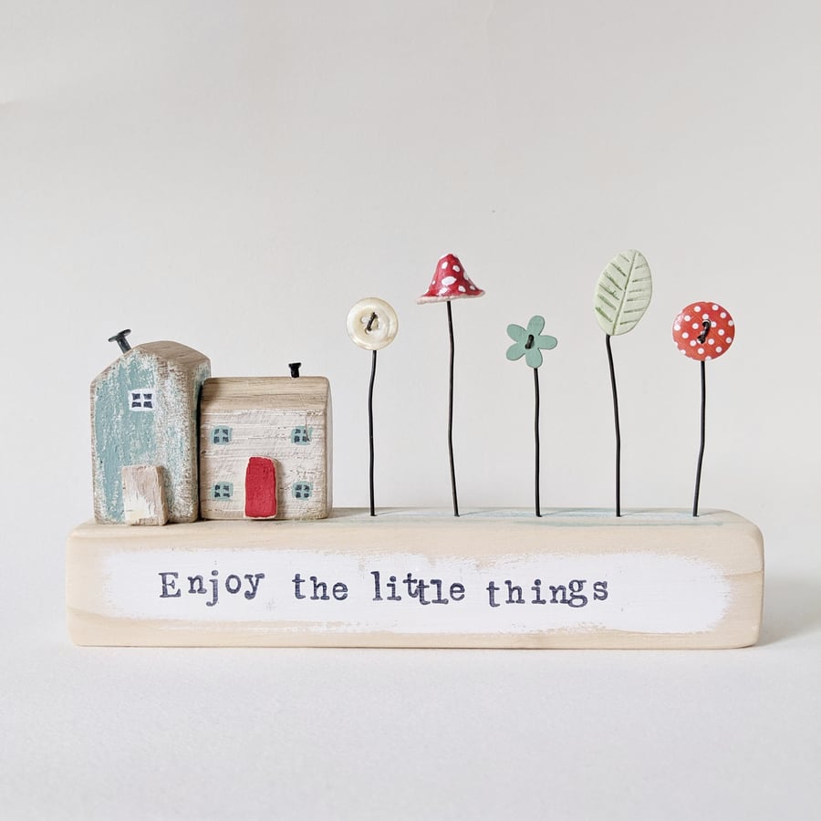 Little Wooden Houses with Clay & Button Garden 'Enjoy the little things'