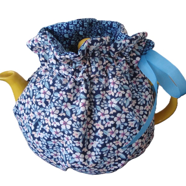 Tea Cosy Reversible Navy With Flowers And Blue With White And Pink Flowers (A62)