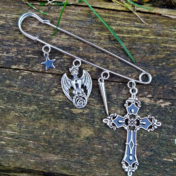 Gothic Alternative Safety Pin Badge Brooch Emo Punk Jewellery 