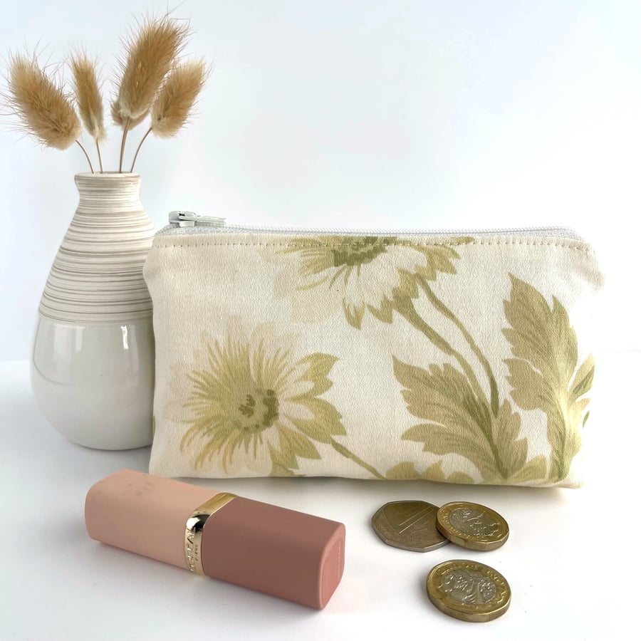 Large Purse, Coin Purse with Green Daisies