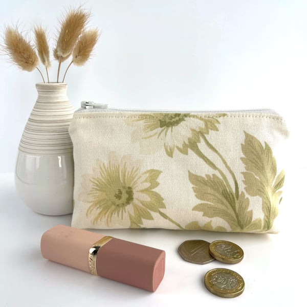 Large Purse, Coin Purse with Green Daisies