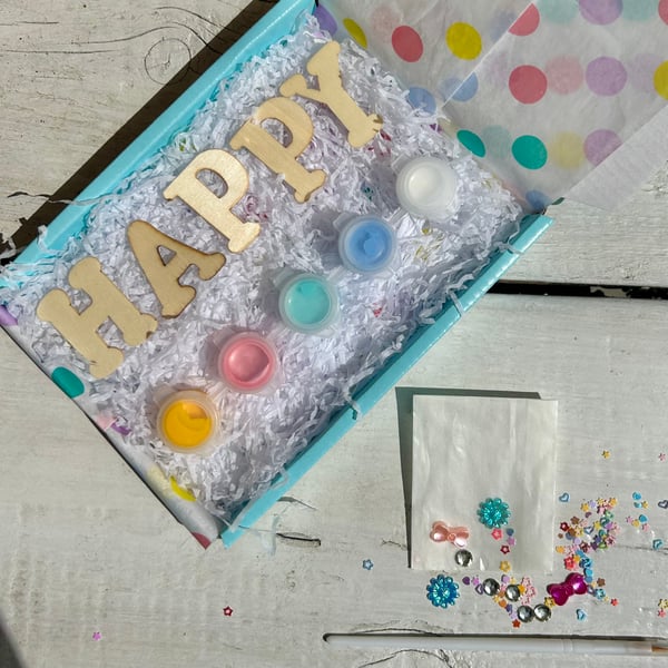 Letters to paint and decorate craft set