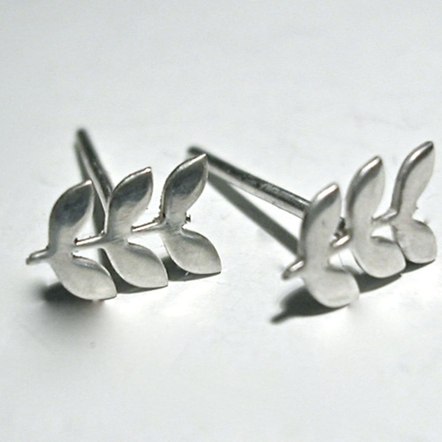 Tiny Leaf Earrings