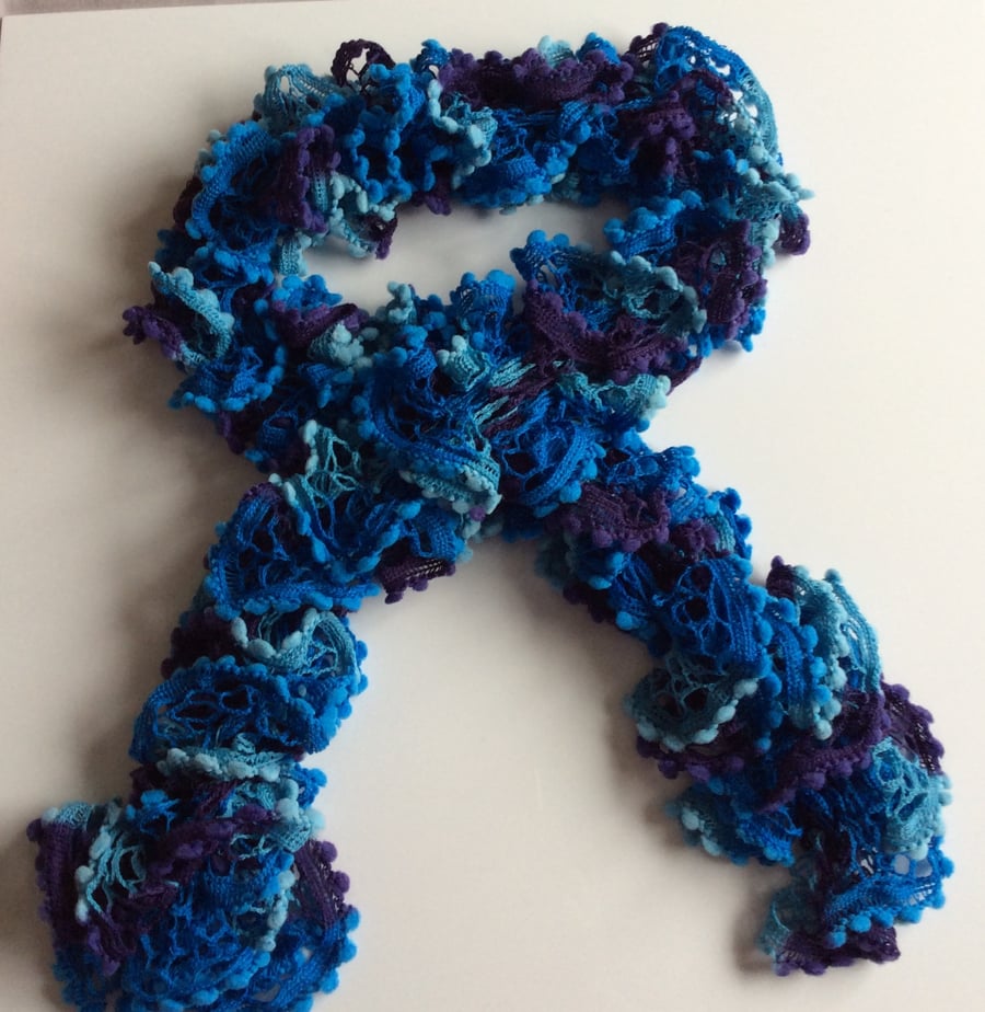 Hand knitted ruffle scarf 