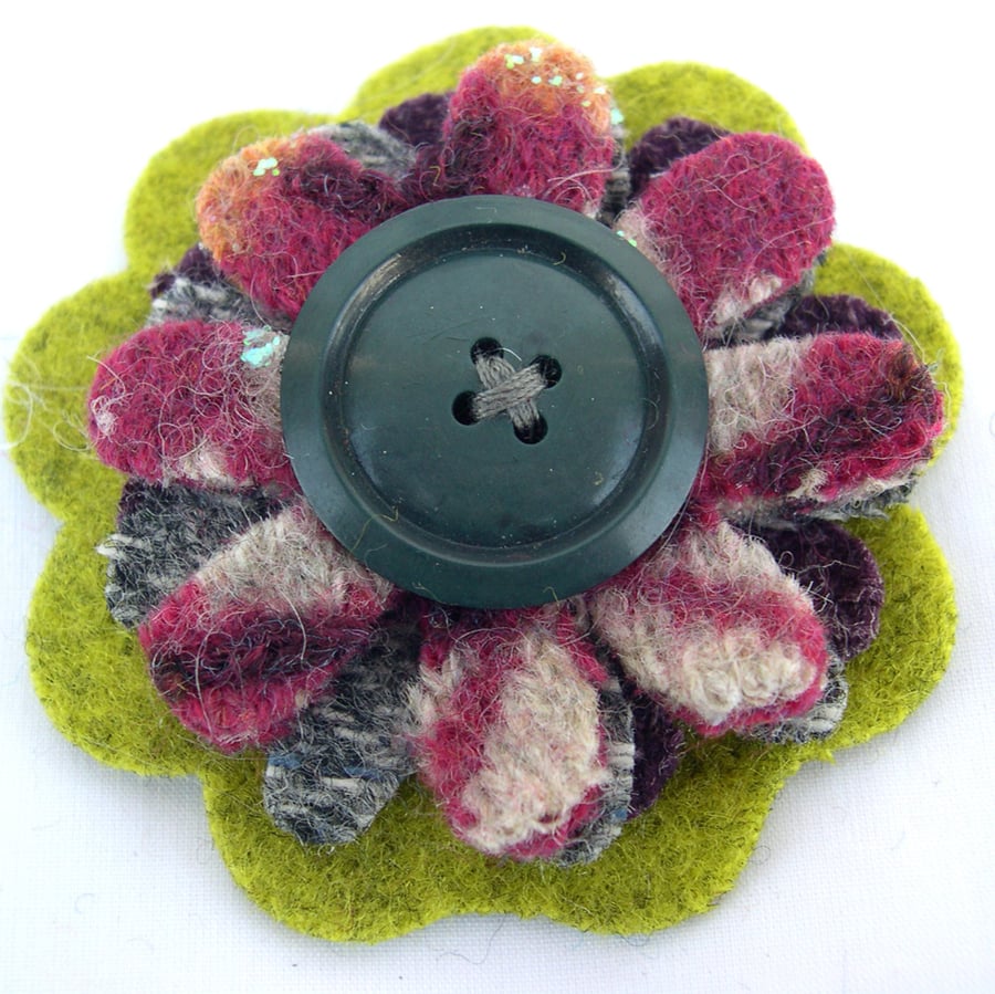 Knitted Felted Upcycled Flower Patterned Woollen wool Corsage Brooch Pin Badge