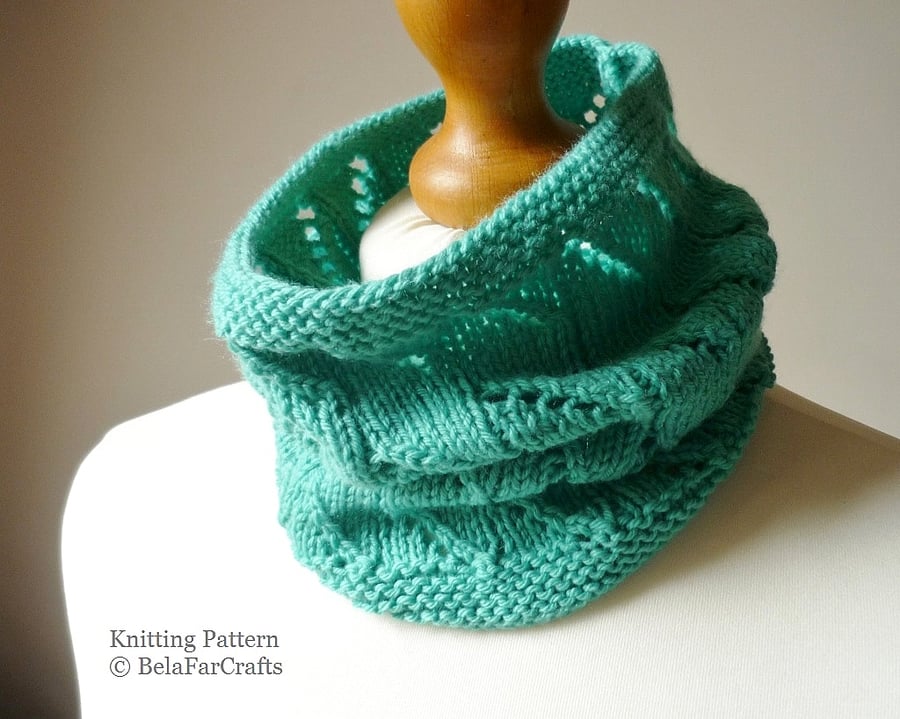 KNITTING PATTERN - Eyelet Neck Warmer - Children's Knitwear