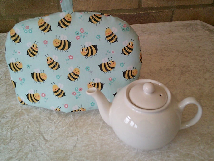 Small Tea Cosy with Comical Bees