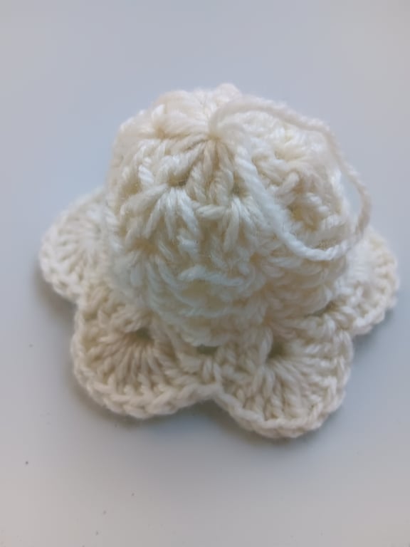 Crochet Christmas Bell (Vanilla) - festive decoration