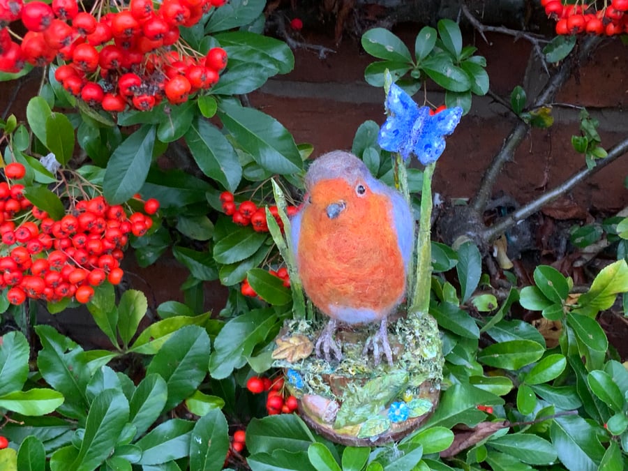 Needle felted robin on log 