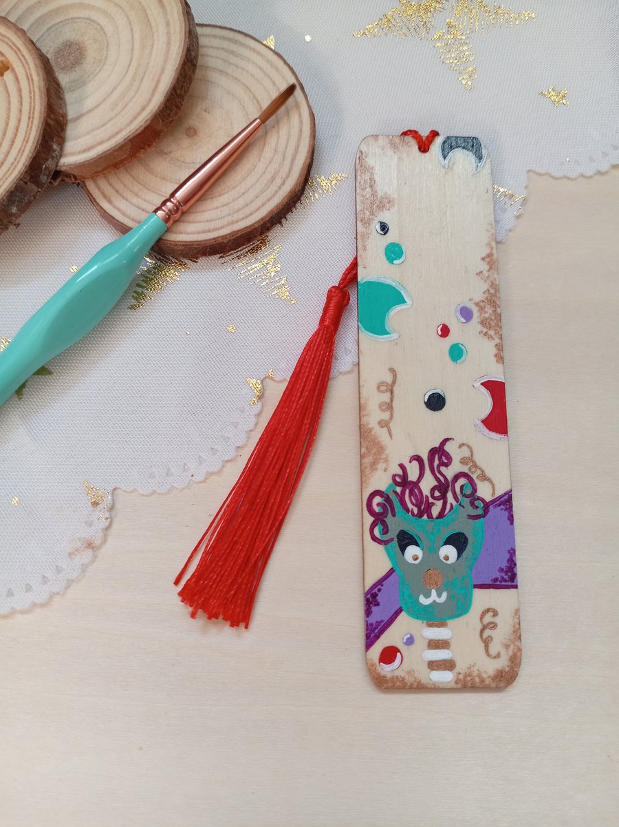 Wooden artsy bobble head dog bookmark