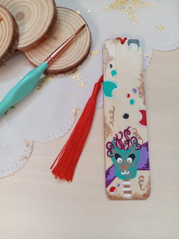 Wooden artsy bobble head dog bookmark