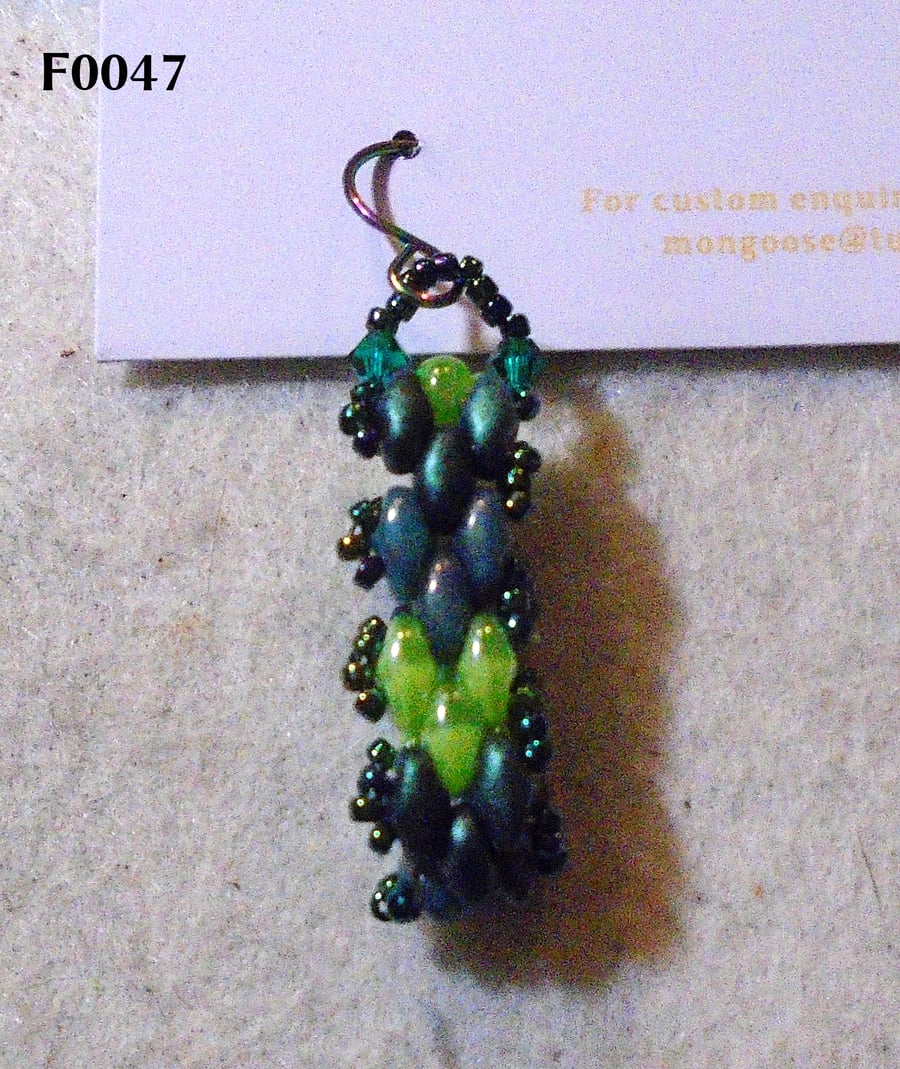 Brickwork-pattern bead earrings (customisable)