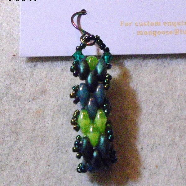 Brickwork-pattern bead earrings (customisable)