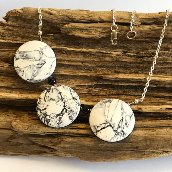 Marble Effect Necklace