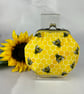 Bee coin purse, Bees frame purse, Optional chain, Handmade - Image 1