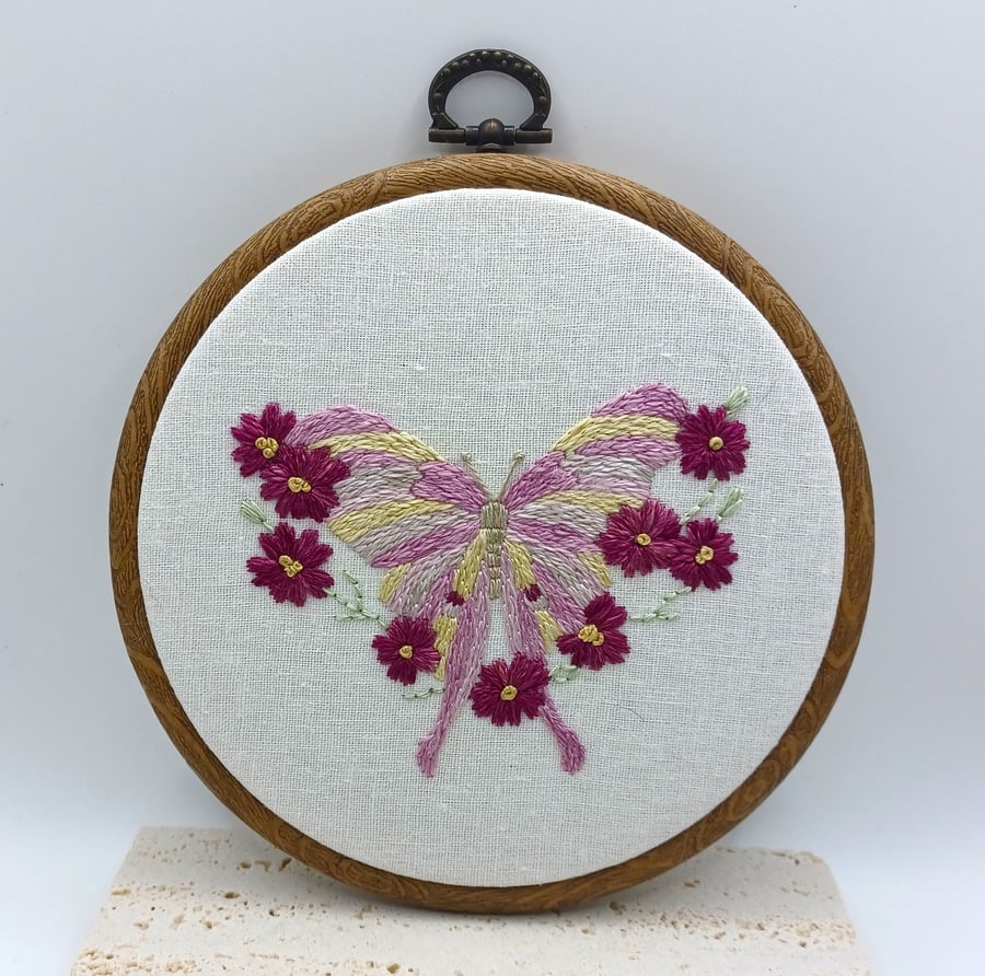 Moth Hand Embroidery Hoop, Gift for Entomology Lovers, Luna Moth Embroidery, Mot