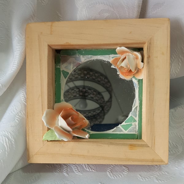 3D ROSE MOSAIC WALL DECORATION FOR GARDENERS. STOCKING FILLER.