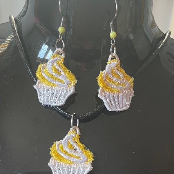 Handmade Free Standing Lace Earrings Matching necklace 