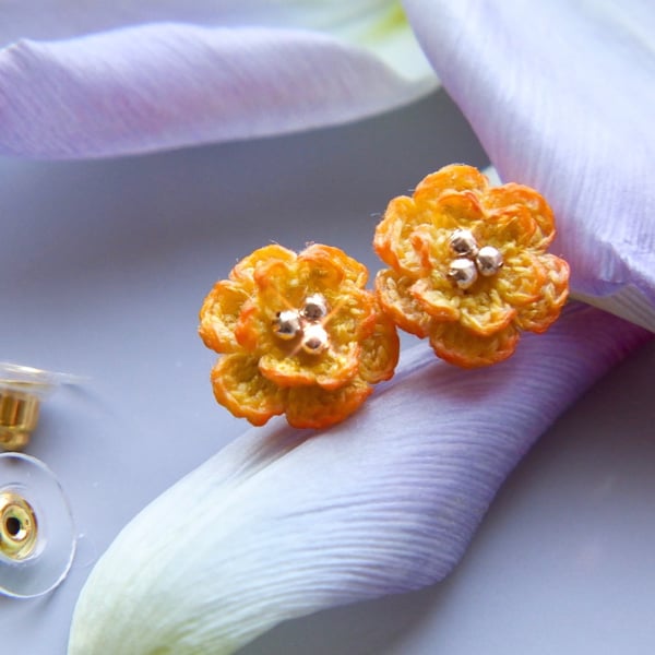 Microcrochet Orange florals Stud Earrings 