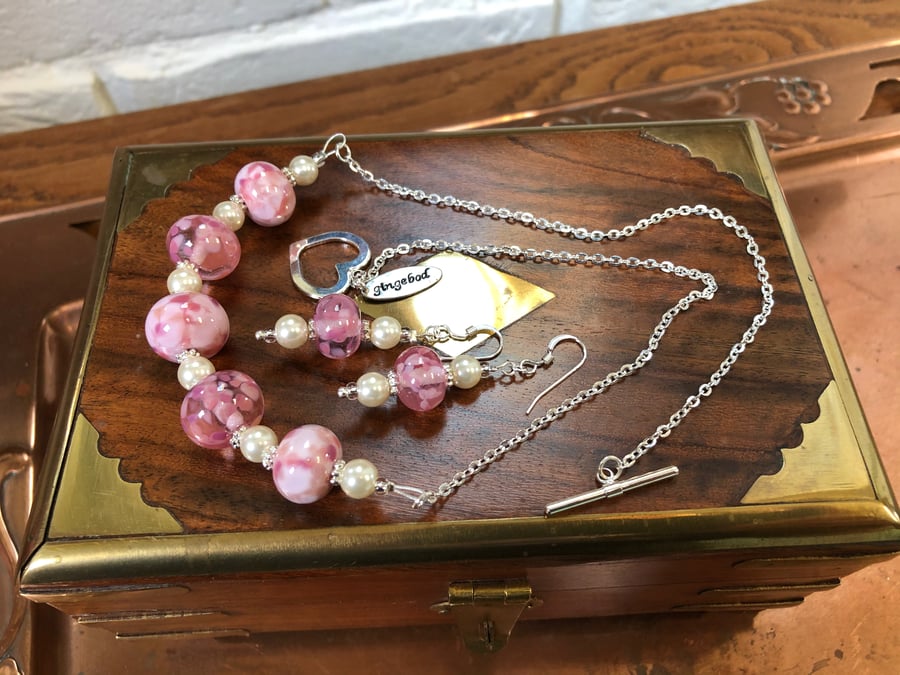 lampwork glass beaded necklace and earring set in pinks and white