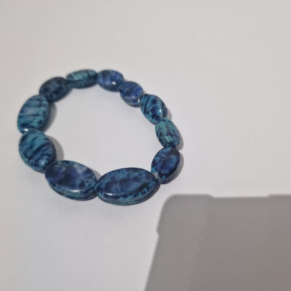 Two tone blue beaded bracelet small size