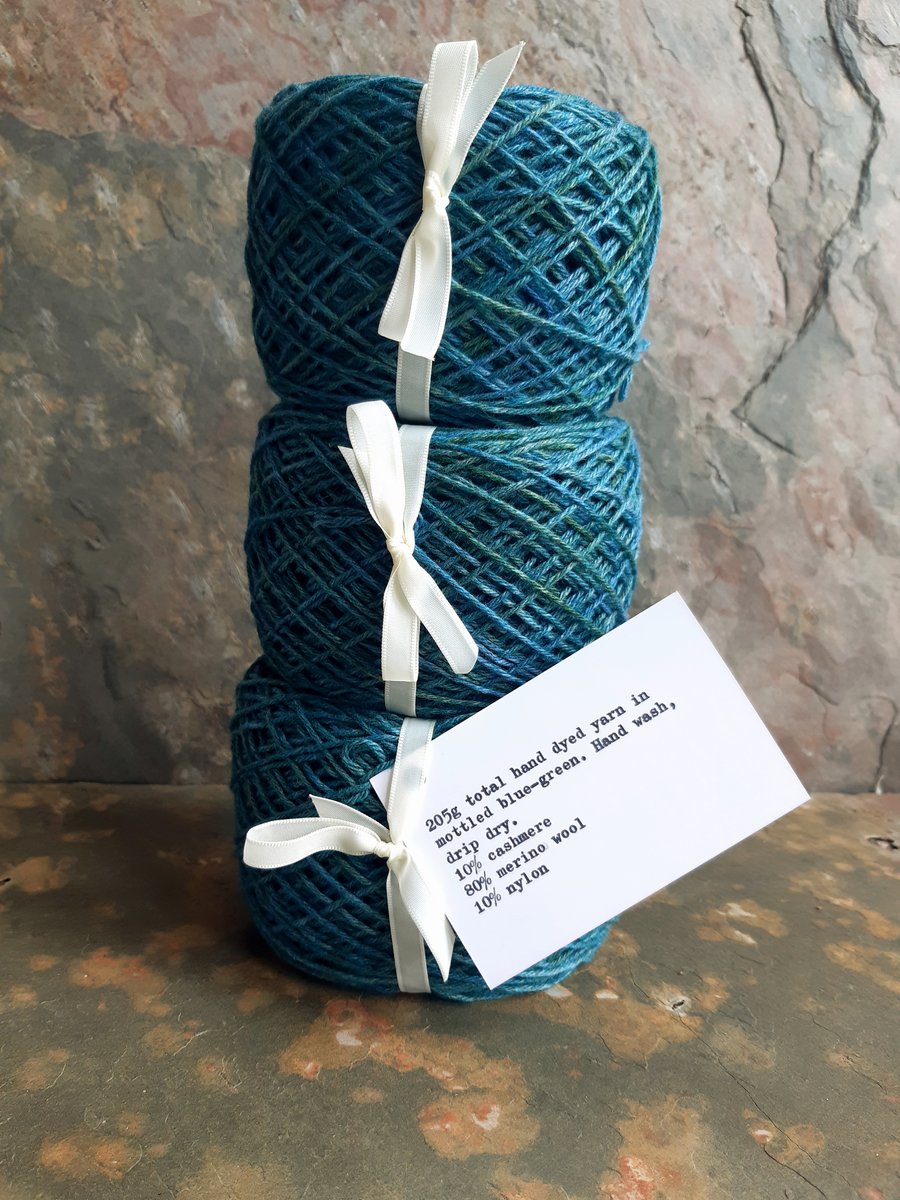 200g cashmere and merino hand-dyed knitting and crochet yarn wool in blue green