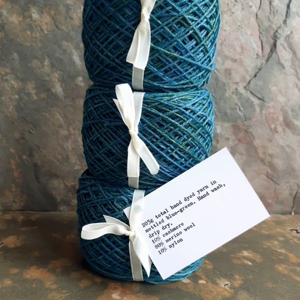 200g cashmere and merino hand-dyed knitting and crochet yarn wool in blue green