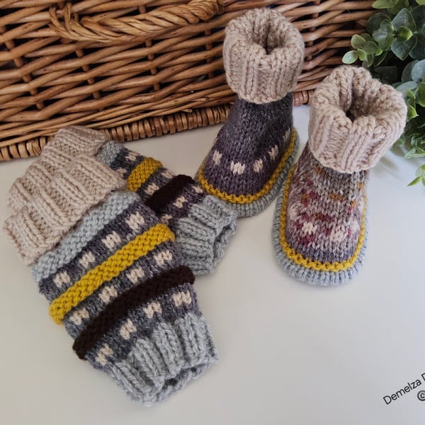 Baby Booties and Leg Warmer Set 3-9 months size