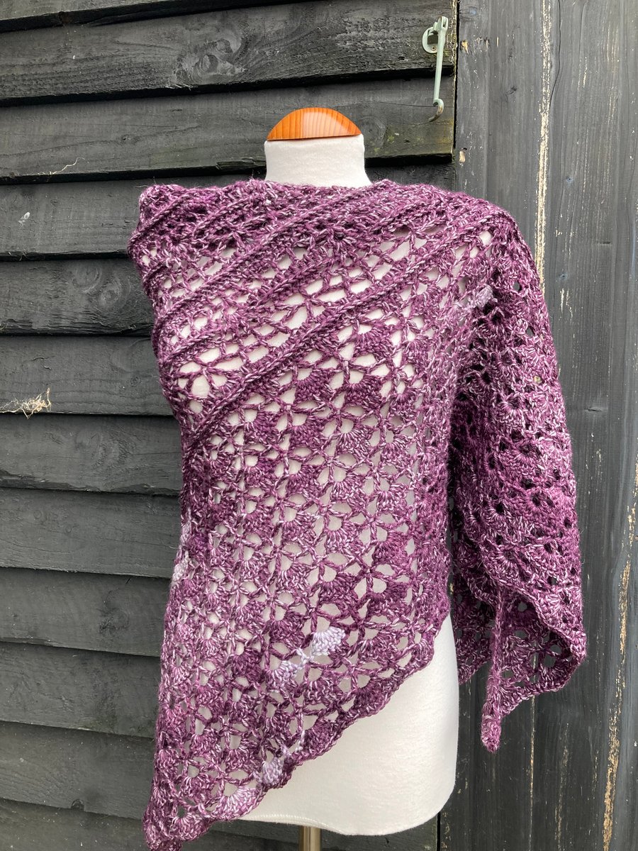 Wool rich and drapes triangle shawl