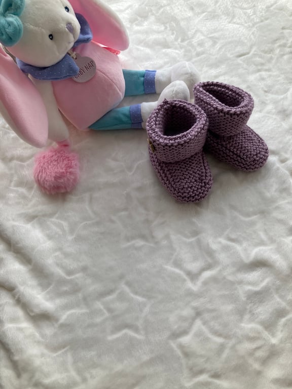 Hand knitted ‘Lily’ Baby Girl’s Booties (0-3 months)