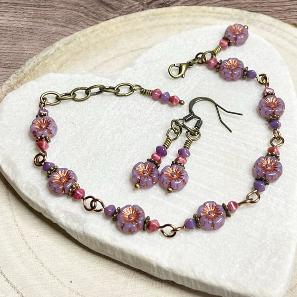 Lilac and pink flower bracelet and earring set - floral boho jewellery set