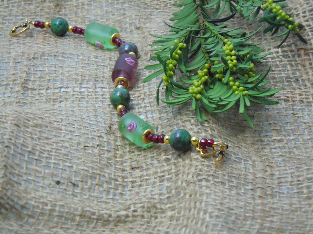 Gemstone Ruby in Zoisite bracelet with green glass beads & heart charm